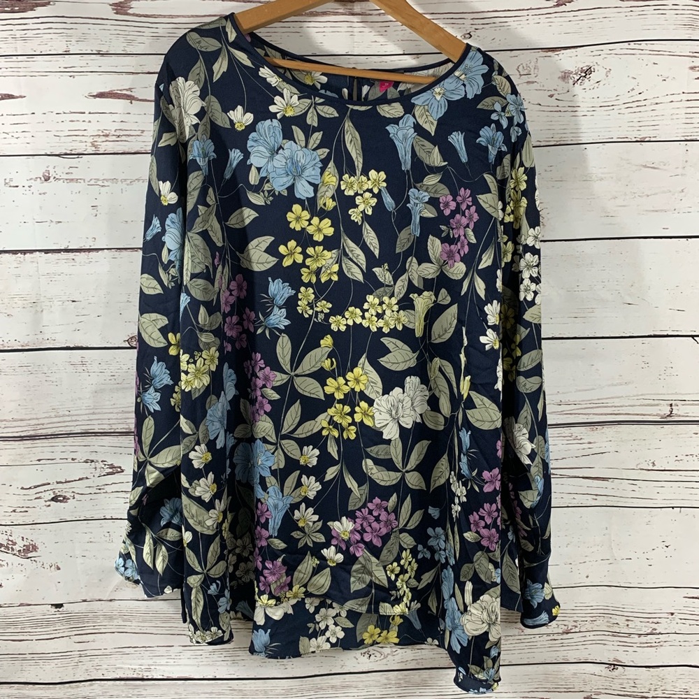 NWOT Vince Camuto Navy Floral Tie Sleeve Blouse